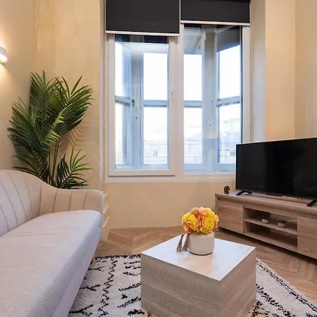 Leeds Majestic - Rose Platinum Apartment *
