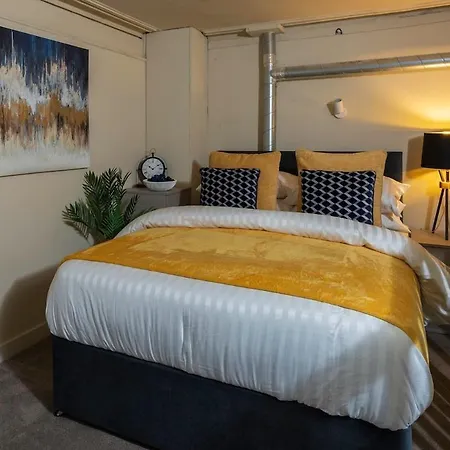 Leeds Majestic - Rose Platinum Leeds (West Yorkshire)