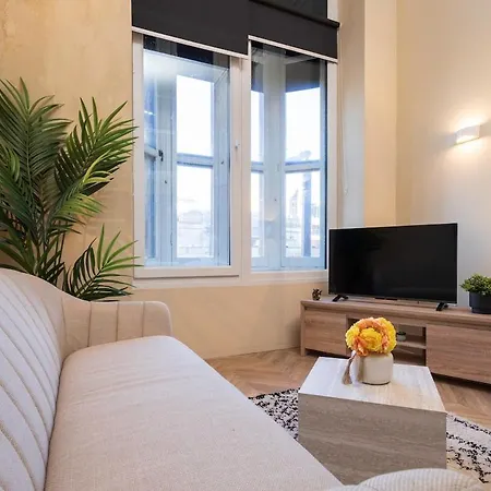 Leeds Majestic - Rose Platinum Apartment